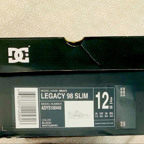 🌟HOTSALE🌟✨HOT PICK✨ Authentic DC Shoes - Size 11AU or 12US BRANDNEW - Picture 2 of 2